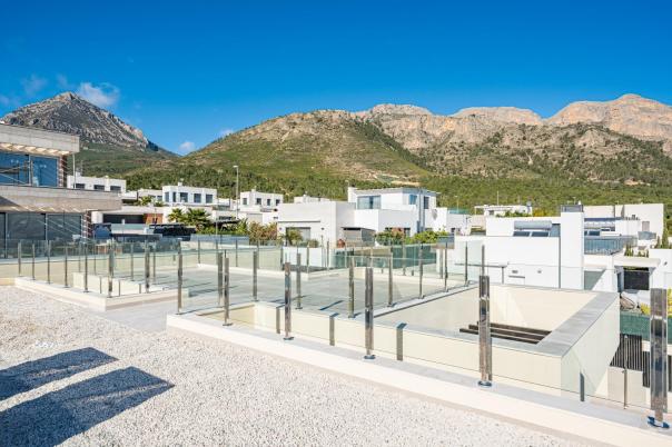 4 bed property in Polop