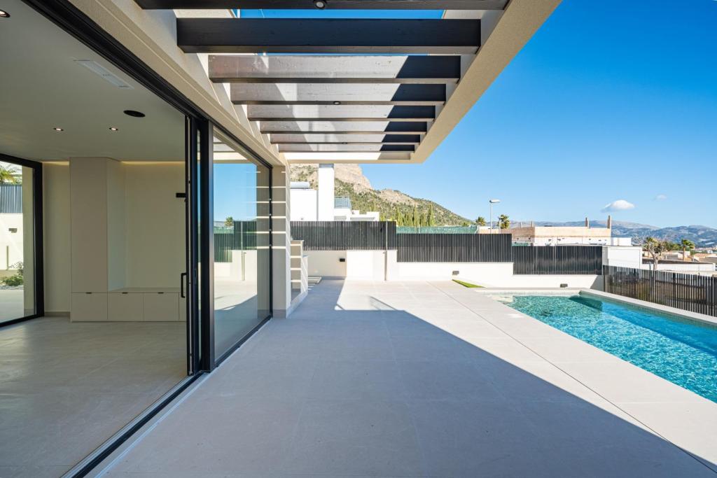 4 bed property in Polop