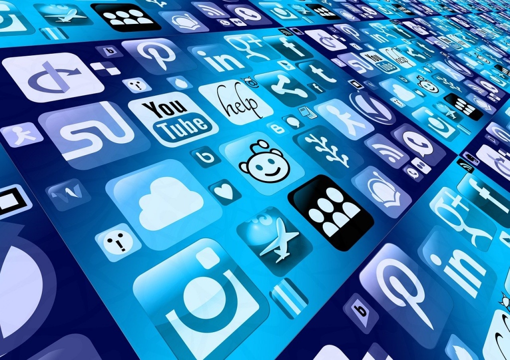 Guide to Social Media Marketing for Estate Agents in Spain