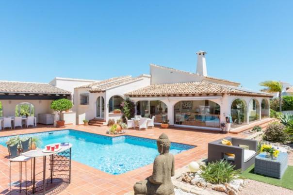 4 bed villa in Moraira