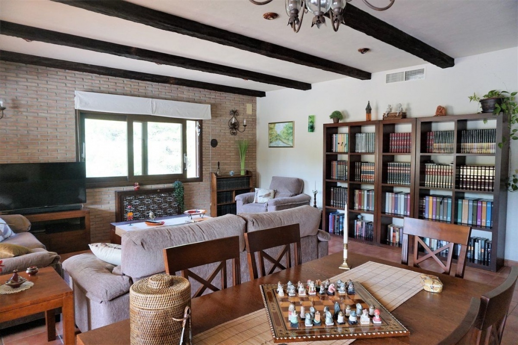 5 bed casa / chalet in Calpe / Calp