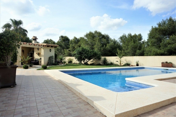 5 bed casa / chalet in Calpe / Calp