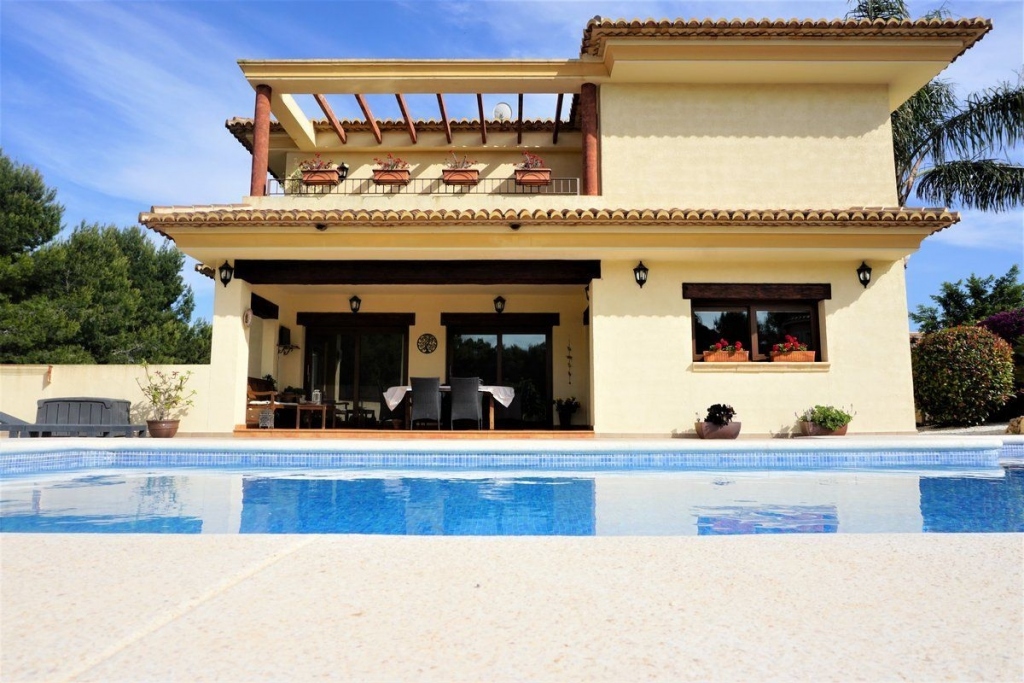 5 bed casa / chalet in Calpe / Calp
