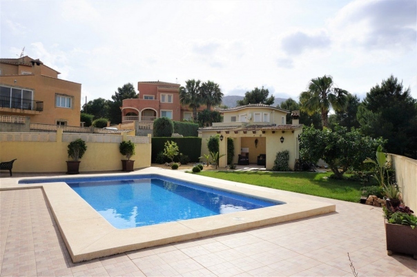 5 bed casa / chalet in Calpe / Calp