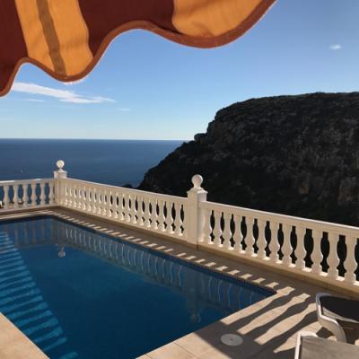 Casa Windlenook - Luxury Holiday Rental Villa with Spectacular Sea Views