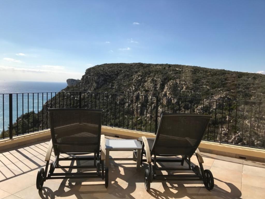 Casa Windlenook - Luxury Holiday Rental Villa with Spectacular Sea Views