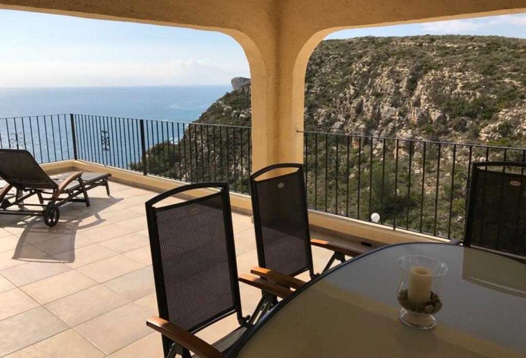 Casa Windlenook - Luxury Holiday Rental Villa with Spectacular Sea Views