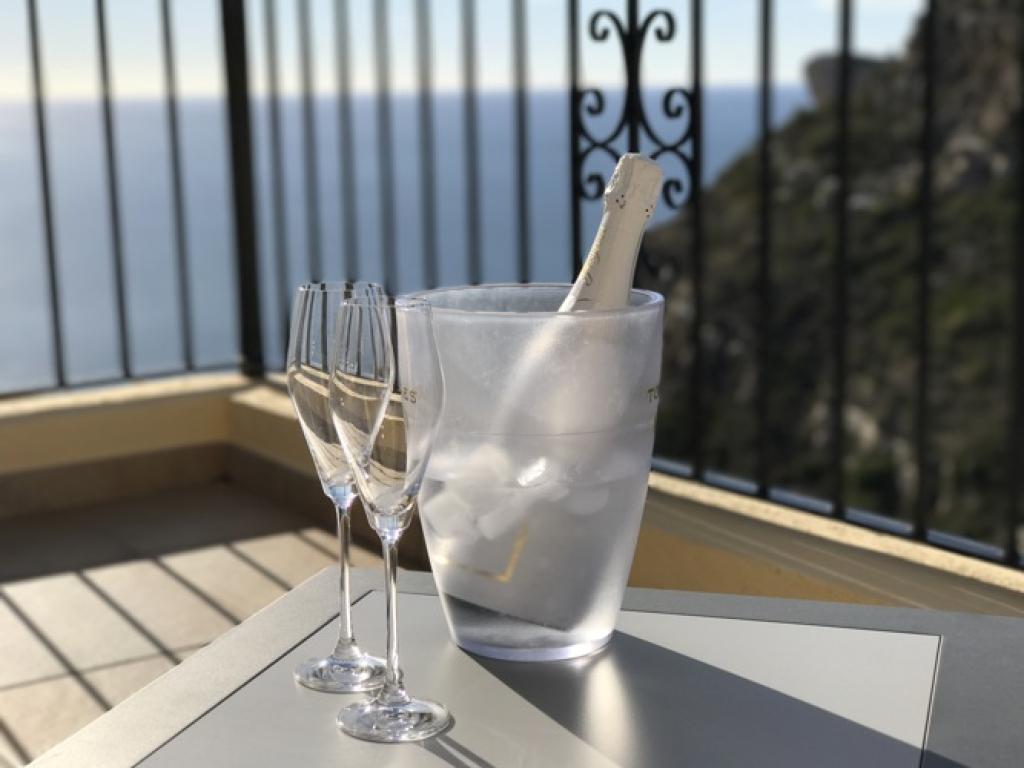 Casa Windlenook - Luxury Holiday Rental Villa with Spectacular Sea Views