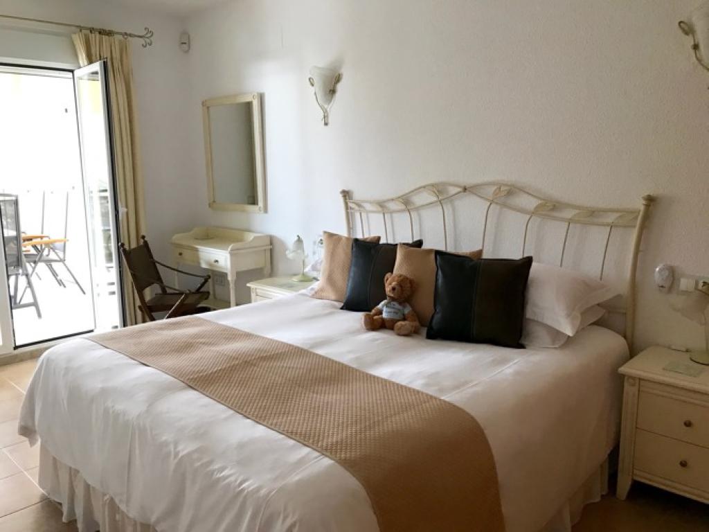 Casa Windlenook - Luxury Holiday Rental Villa with Spectacular Sea Views