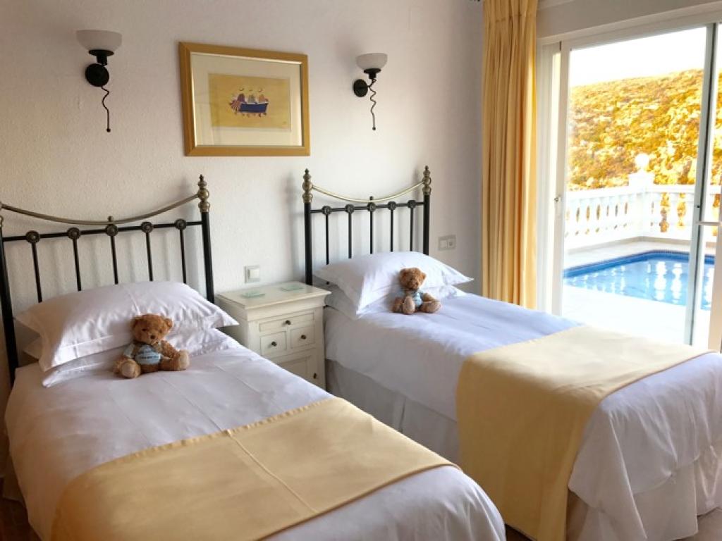 Casa Windlenook - Luxury Holiday Rental Villa with Spectacular Sea Views