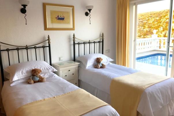 Casa Windlenook - Luxury Holiday Rental Villa with Spectacular Sea Views