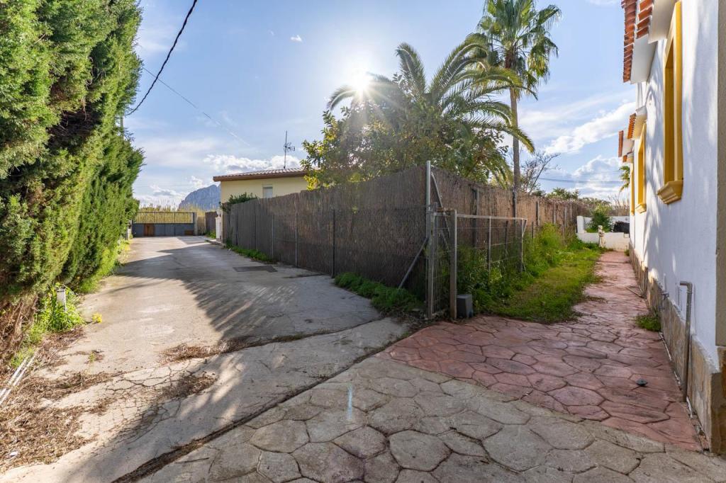 4 bed villa in Denia