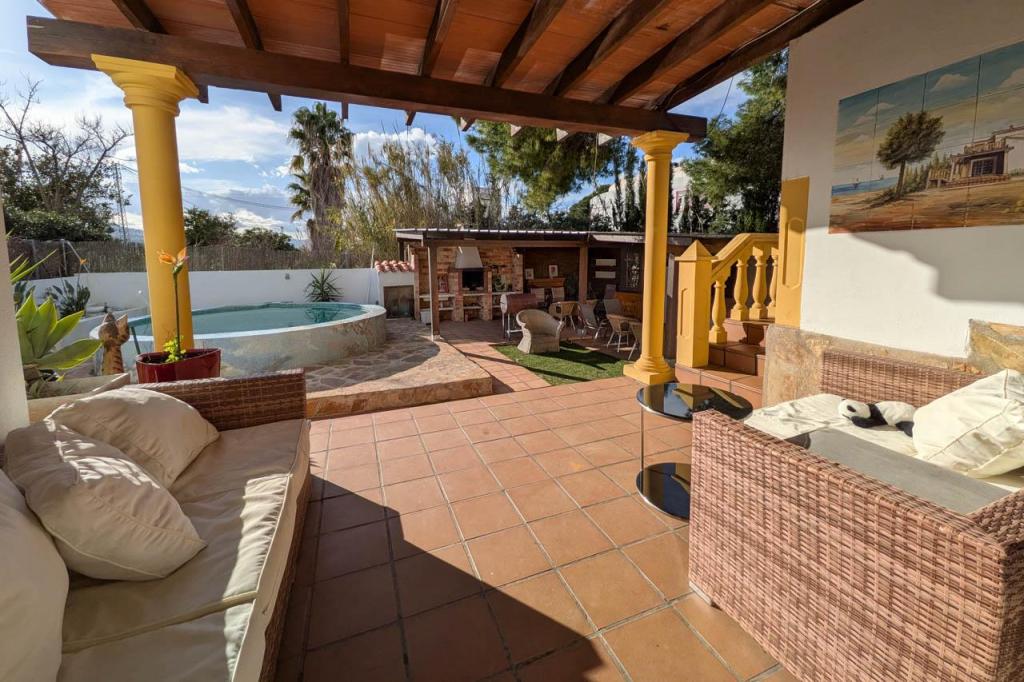 4 bed villa in Denia