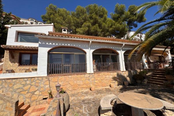 4 bed villa in Benissa