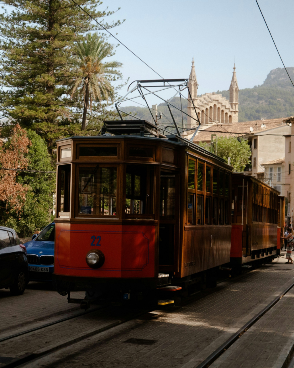 Getting Around Moraira: Buses, Taxis and Visiting Without a Car
