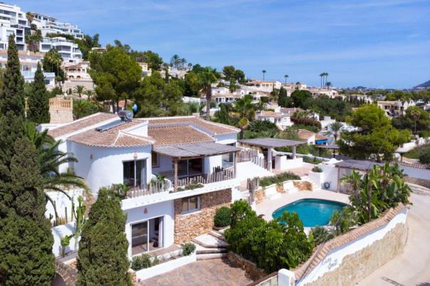 4 bed villa in Moraira