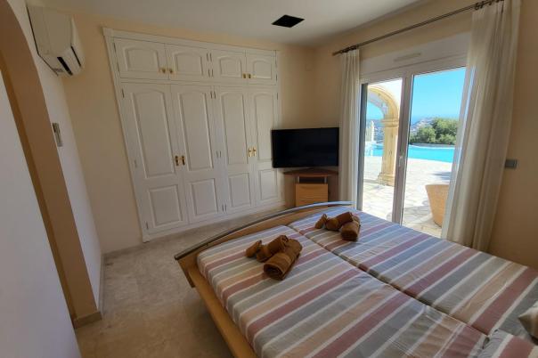 4 bed villa in Moraira