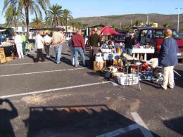 Markets in Moraira: Teulada Flea Market (Sundays)