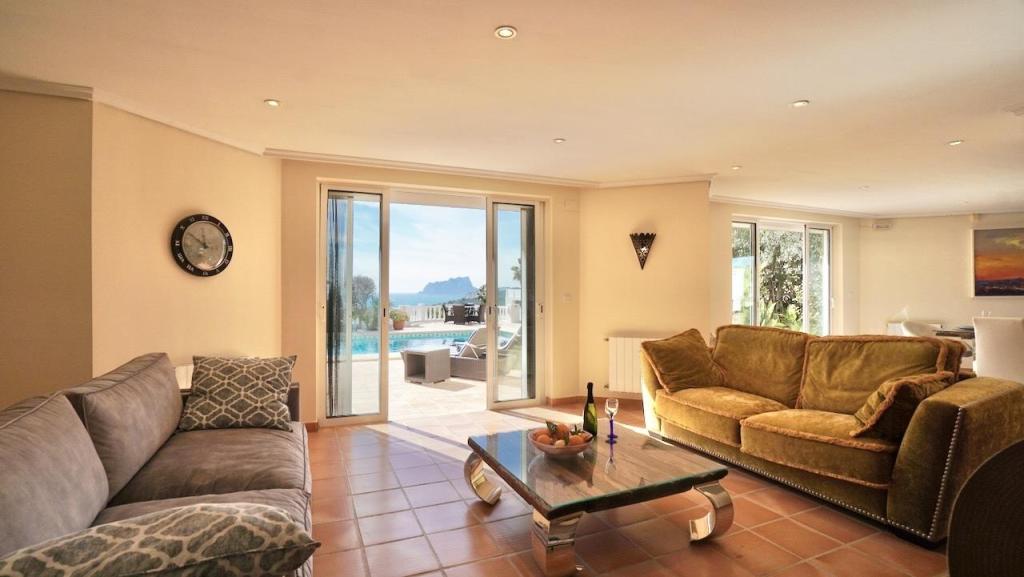 7 bed villas in Moraira