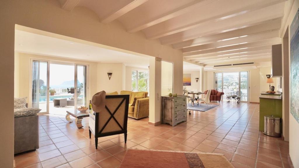 7 bed villas in Moraira