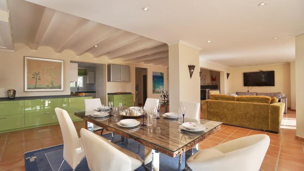 7 bed villas in Moraira