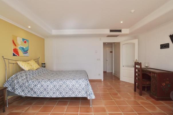 7 bed villas in Moraira