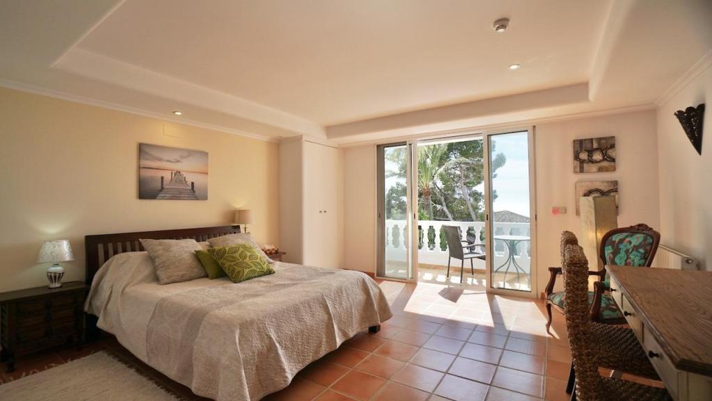 7 bed villas in Moraira