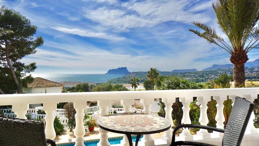 7 bed villas in Moraira
