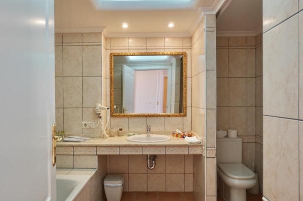 7 bed villas in Moraira