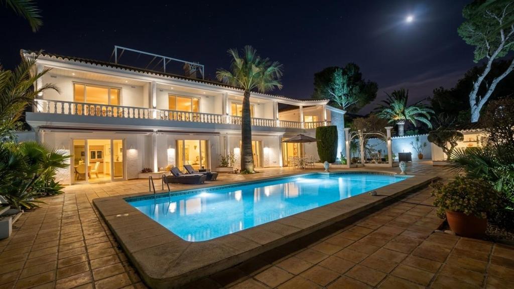 7 bed villas in Moraira