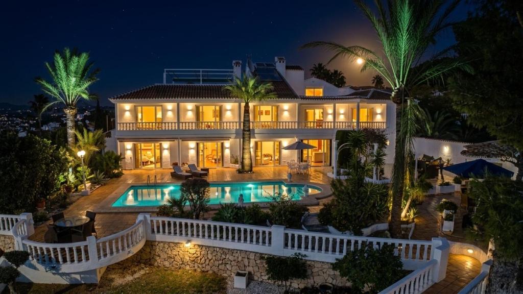 7 bed villas in Moraira