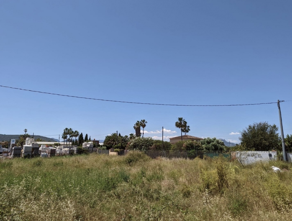 plot in Denia