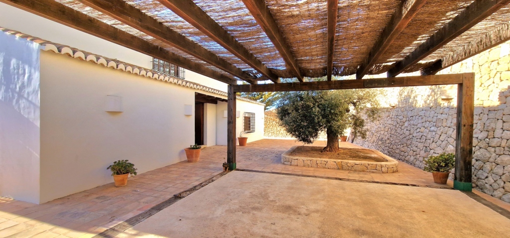 5 bed villa in Moraira