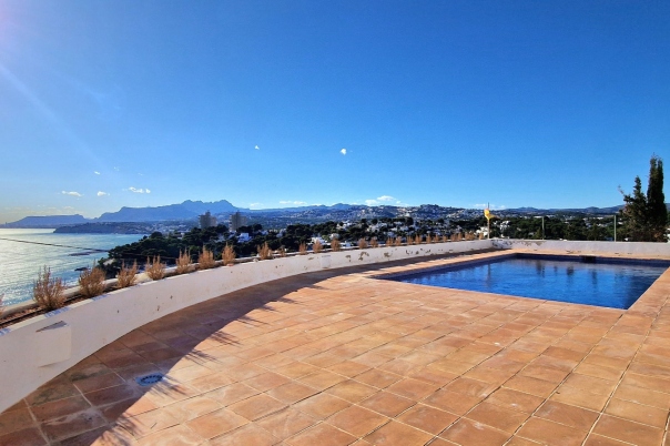 5 bed villa in Moraira