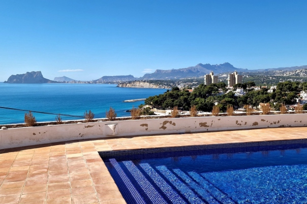 5 bed villa in Moraira