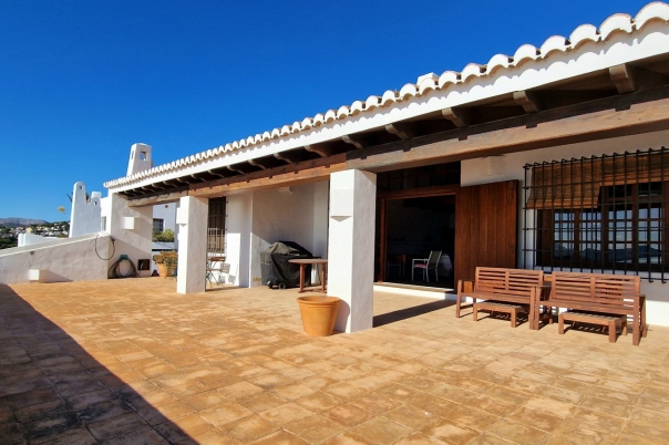 5 bed villa in Moraira