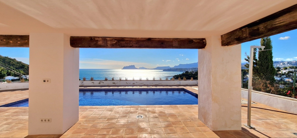 5 bed villa in Moraira