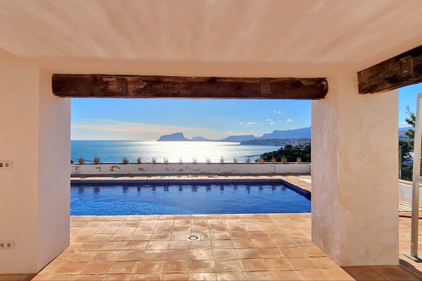 5 bed villa in Moraira