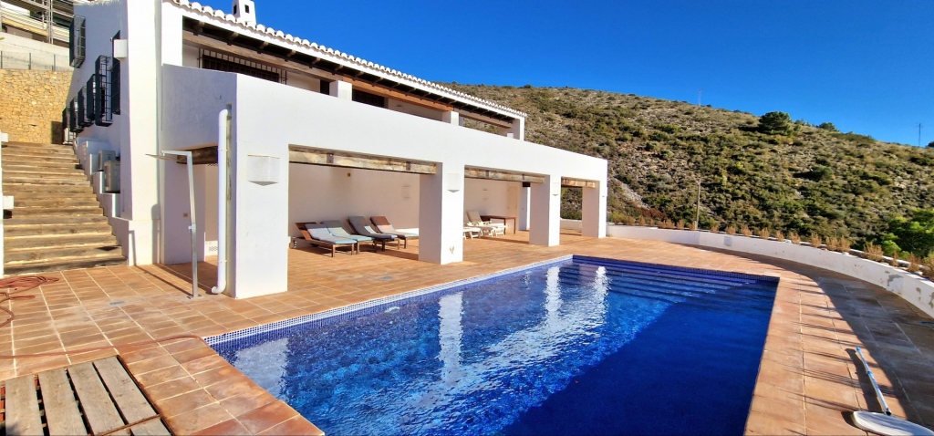 5 bed villa in Moraira