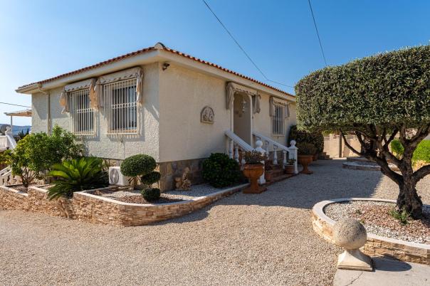 4 bed villa in Alfaz del Pi