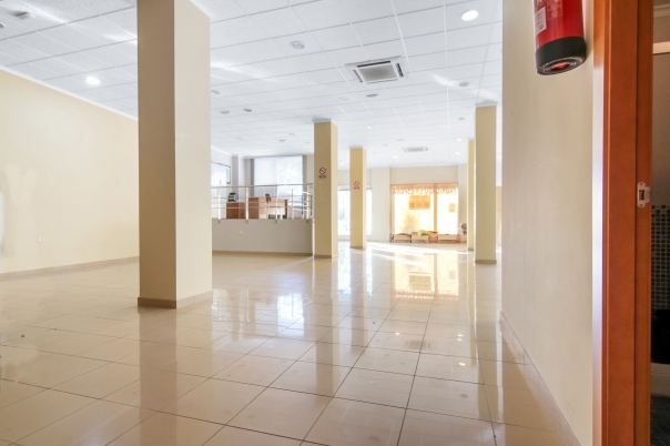 commercial premises in Calp