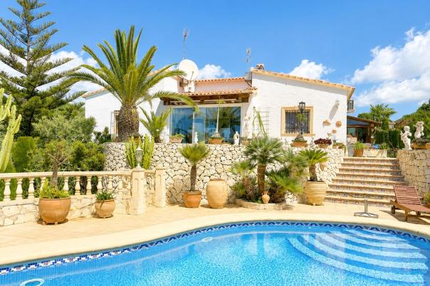 3 bed villas in Moraira