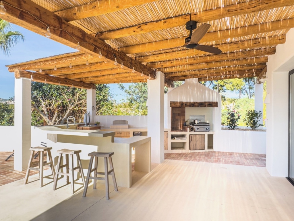 5 bed villas in Moraira