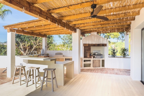 5 bed villas in Moraira