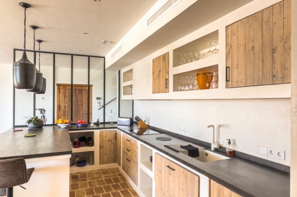 5 bed villas in Moraira