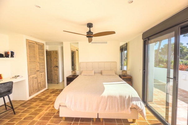 5 bed villas in Moraira