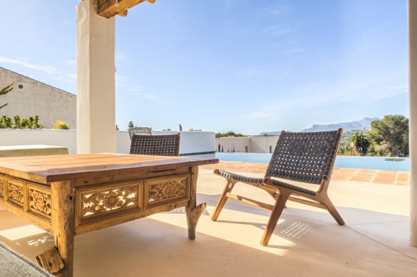 5 bed villas in Moraira