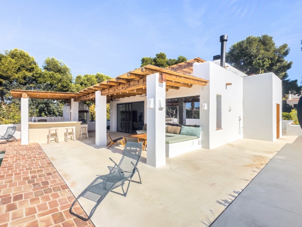 5 bed villas in Moraira