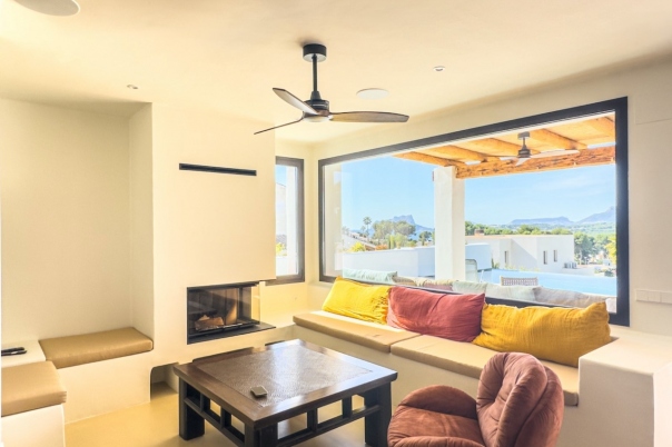 5 bed villas in Moraira
