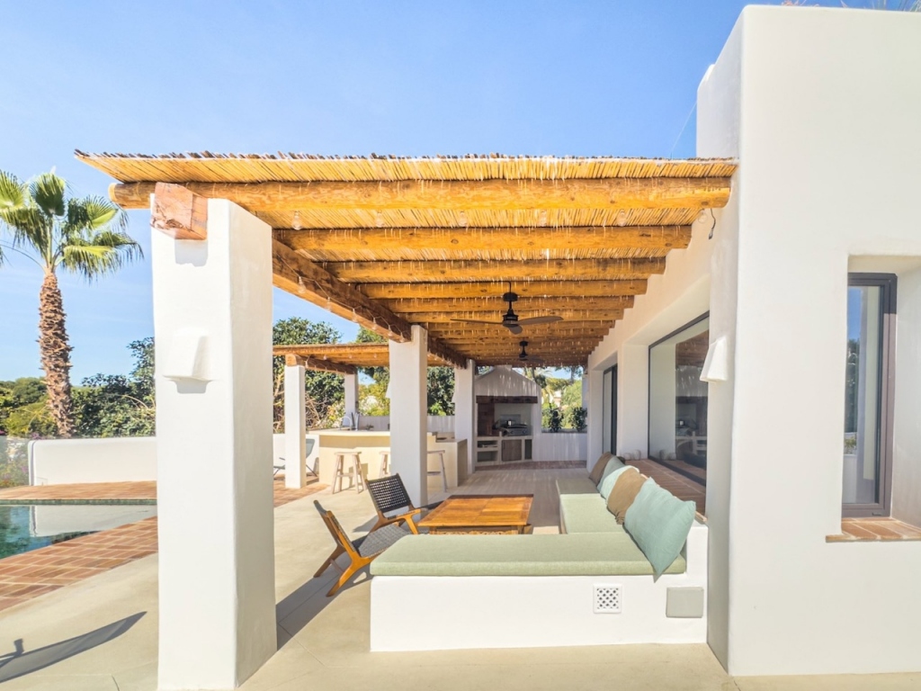 5 bed villas in Moraira